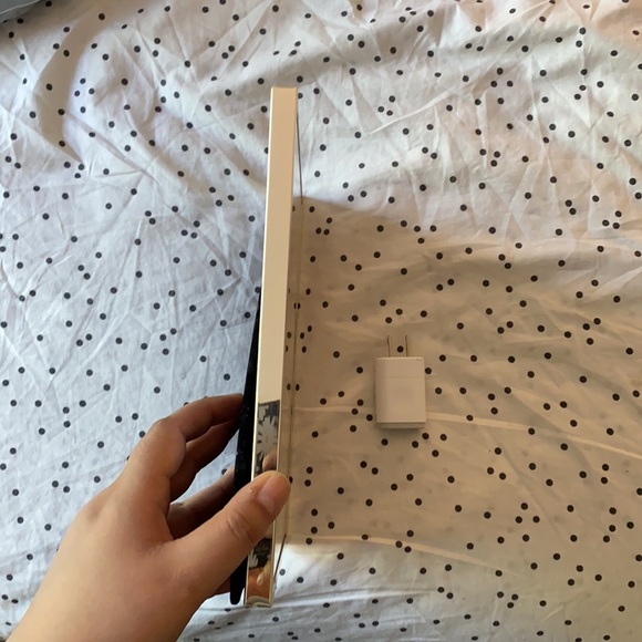 Tahari Picture Frame 8x10 - Picture 3 of 7